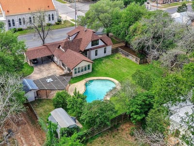 Property photo 2 at 300 Mills ST - 4 bed 3 bath home