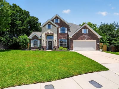 Living area at 300 N Carriage Hills DR - 4 bed 2 bath home