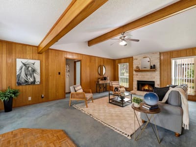Living area at 300 Pecan LN - 3 bed 2 bath home