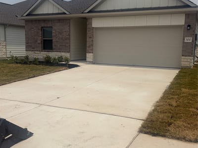 Property photo 2 at 300 Sleep Hollow - 3 bed 2 bath home