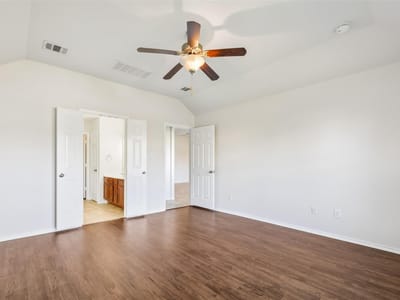 Property photo 4 at 3000 Grand Mission WAY - 3 bed 2 bath home
