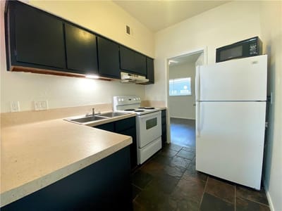 Primary bedroom - 3000 Guadalupe St Unit #116 Primary bedroom at 3000 Guadalupe St Unit #116 - 1 bed 1 bath home