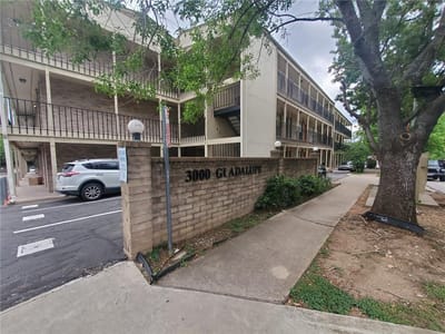 Photo 2 of 15 at 3000 Guadalupe ST Unit #305 - 1 bed 1 bath home