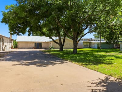 Property photo 5 at 3000 River Oaks DR - 4 bed 4 bath home