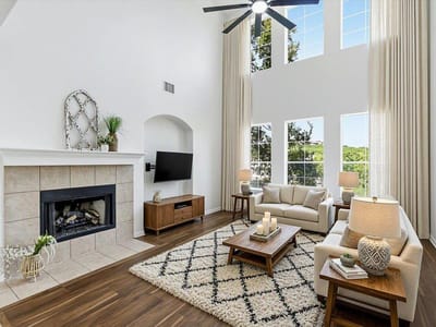 Living area at 3001 Centennial Olympic PARK - 5 bed 2 bath home