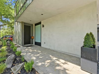Property photo 3 at 3004 Fontana DR - 3 bed 3 bath home