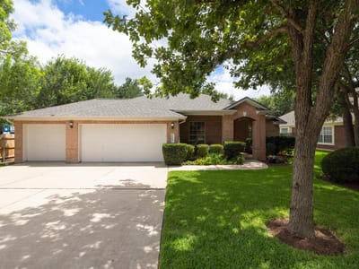 Living area at 3005 Cedar Elm LN - 4 bed 2 bath home