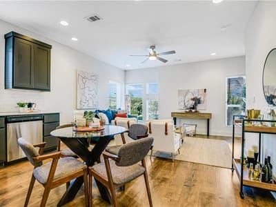 Property photo 4 at 3007 E 12th ST Unit #A - 1 bed 1 bath home