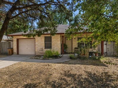 Property photo 5 at 3007 E 4th ST - 3 bed 2 bath home