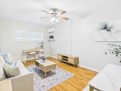 Living area at 3008 Cedar ST Unit #4 - 1 bed 1 bath home