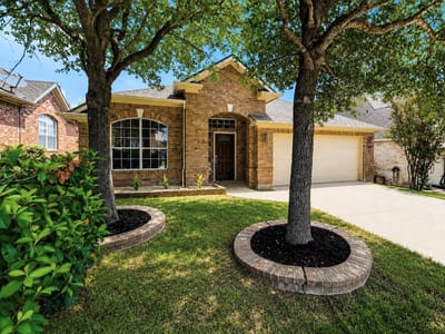 Property photo 3 at 3009 Centennial Olympic PARK - 3 bed 2 bath home