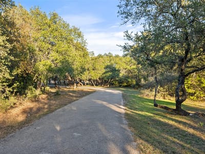 Property photo 5 at 301 Crystal Meadows DR - 4 bed 2 bath home