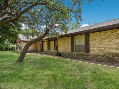 Primary bedroom at 301 Navajo Trl - 4 bed 2 bath home