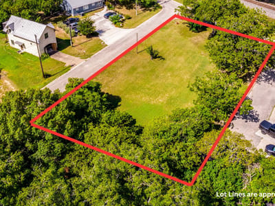 Property photo 2 at 301 Railroad ST - Midtown Square Sub, Buda, TX