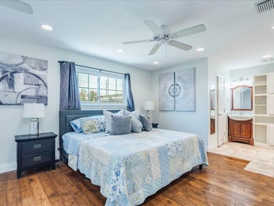 Primary bedroom at 301 Verbena DR - 2 bed 2 bath home