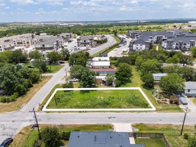 Property photo 2 at 301 W Eggleston ST - Manor Town, Manor, TX
