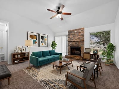 Living area at 3015 O W Curry DR - 3 bed 2 bath home