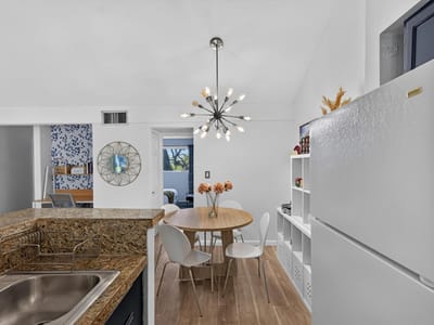 Property photo 5 at 3018 S 1st ST Unit #205 - 1 bed 1 bath home
