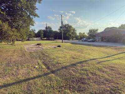 Property photo 4 at 302 E Parsons ST - Manor Town, Manor, TX