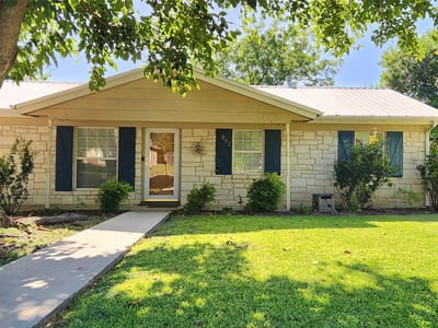 Property photo 2 at 302 Julie ST - 3 bed 1 bath home