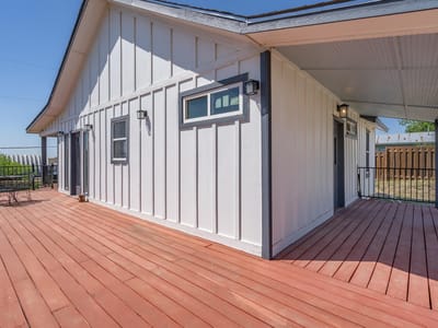 Primary bedroom at 302 N Austin St - 2 bed 2 bath home