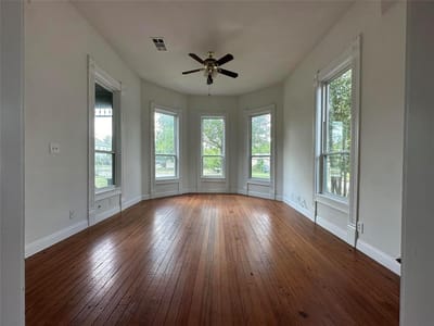 Primary bedroom at 302 N Fm 1660 Highway - 3 bed 2 bath home