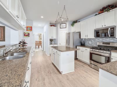 Living area at 3025 Indigo TRL - 5 bed 3 bath home