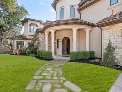 Property photo 2 at 303 Camino Arbolago ST - 6 bed 4 bath home