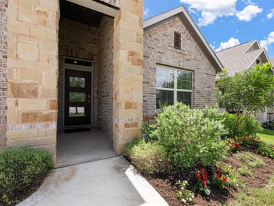 Living area at 303 Cold River RUN - 3 bed 2 bath home