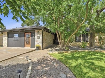 Kitchen at 303 Pin Oak DR - 3 bed 2 bath home