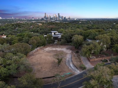 Primary bedroom at 303 Ridgewood RD - Ridgewood Village Sec 01, Austin, TX
