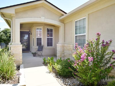 Property photo 3 at 303 Salt Creek LN - 3 bed 2 bath home