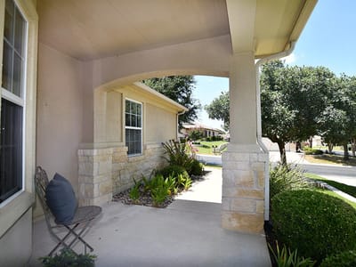 Property photo 4 at 303 Salt Creek LN - 3 bed 2 bath home