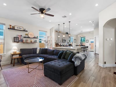 Living area at 303 W Browning ST - 3 bed 2 bath home