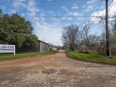 Primary bedroom at 303  Yoakum St - 3 bed 1 bath home