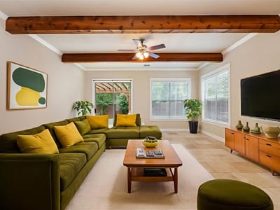 Living area at 303  Zennia St - 6 bed 4 bath home