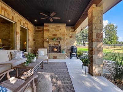 Photo 4 of 40 at 304 Aldea CV - 4 bed 3 bath home