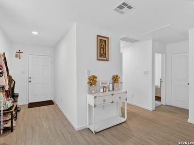 Living area at 304 Alligator Crk - 3 bed 2 bath home