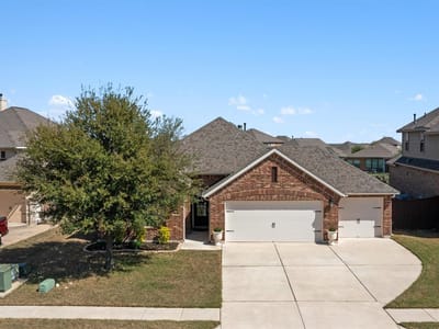 Living area at 304 Miracle Rose WAY - 4 bed 3 bath home
