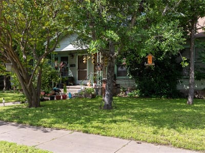 Kitchen at 304 S Walnut St Unit #A, B, & C - L S C 1st, Lampasas, TX