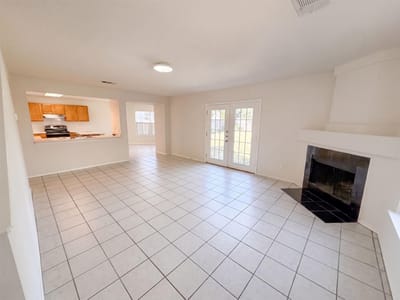 Property photo 3 at 305 Edgewood CV - 4 bed 2 bath home