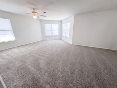 Property photo 4 at 305 Edgewood CV - 4 bed 2 bath home