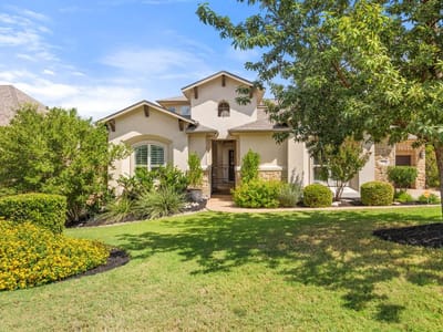 Living area at 305 Enchanted Hilltop Way - 4 bed 3 bath home