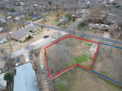 Property photo 2 at 305 Lexington RD - Fredrickson, Elgin, TX