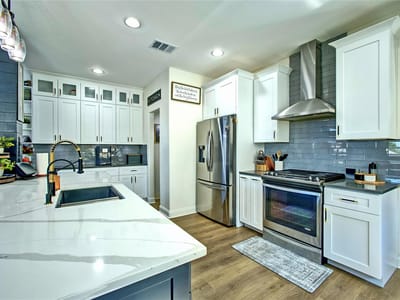 Photo 4 of 34 at 305 Lightcliff ST - 4 bed 2 bath home