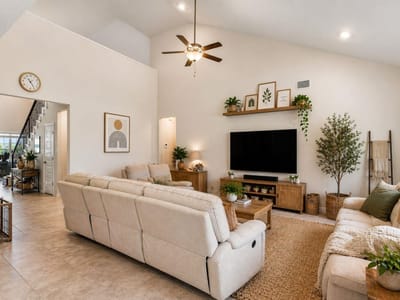 Primary bedroom at 305 Painted Creek WAY - 5 bed 4 bath home