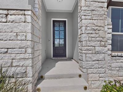 Photo 5 of 40 at 305 Palatino BND - 4 bed 3 bath home
