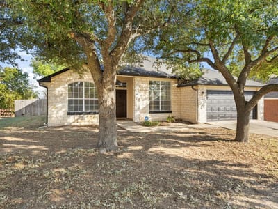 Primary bedroom - 305 Plumbago Dr Primary bedroom at 305 Plumbago Dr - 4 bed 2 bath home