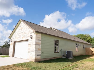 Primary bedroom at 305 String Prairie Way - 2 bed 2 bath home