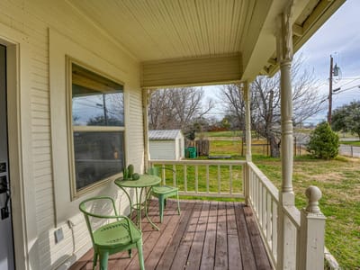Kitchen at 305 W Tarrant ST - 2 bed 1 bath home